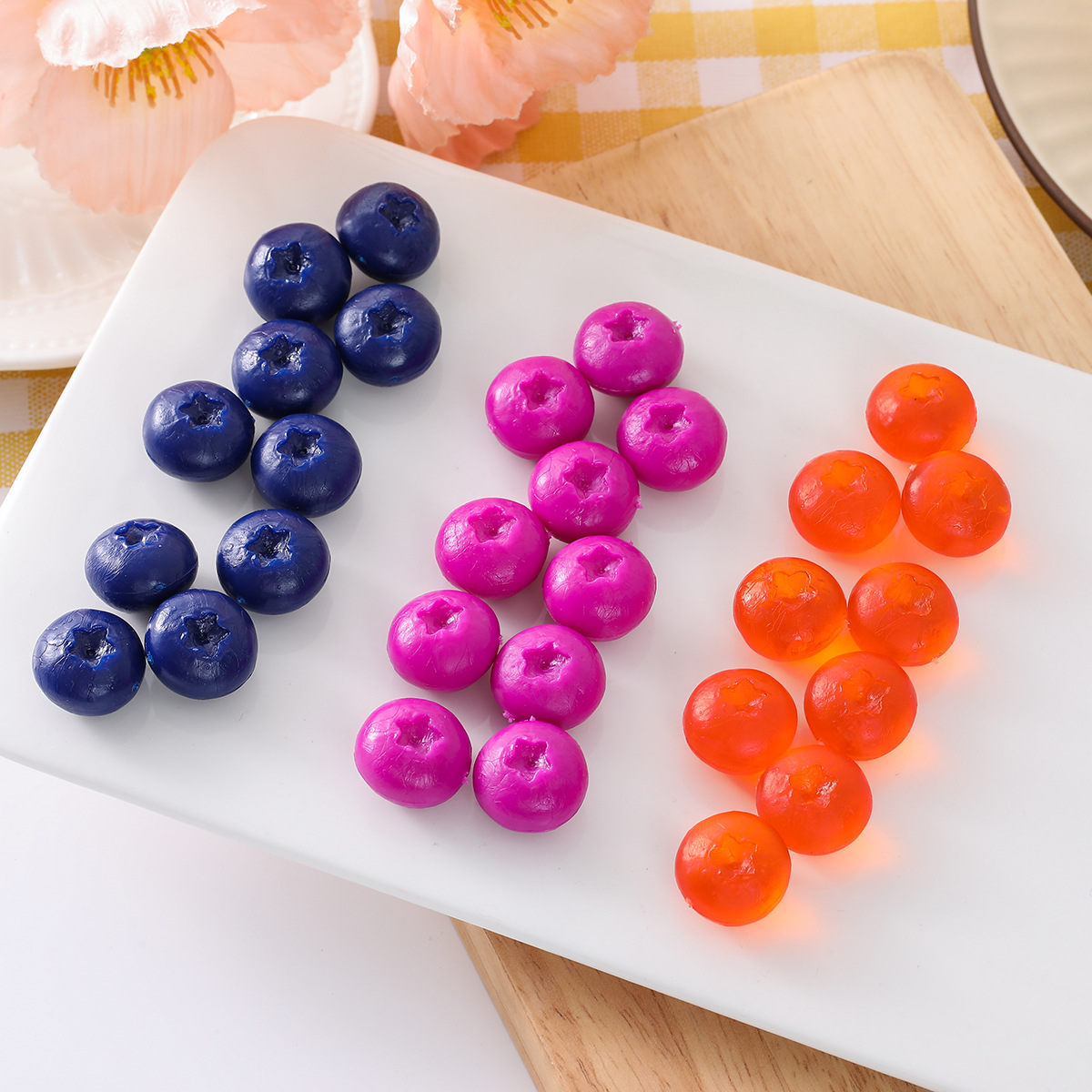Photography Of Food - Силиконовые имитации черники, яркие пенопластовые модели