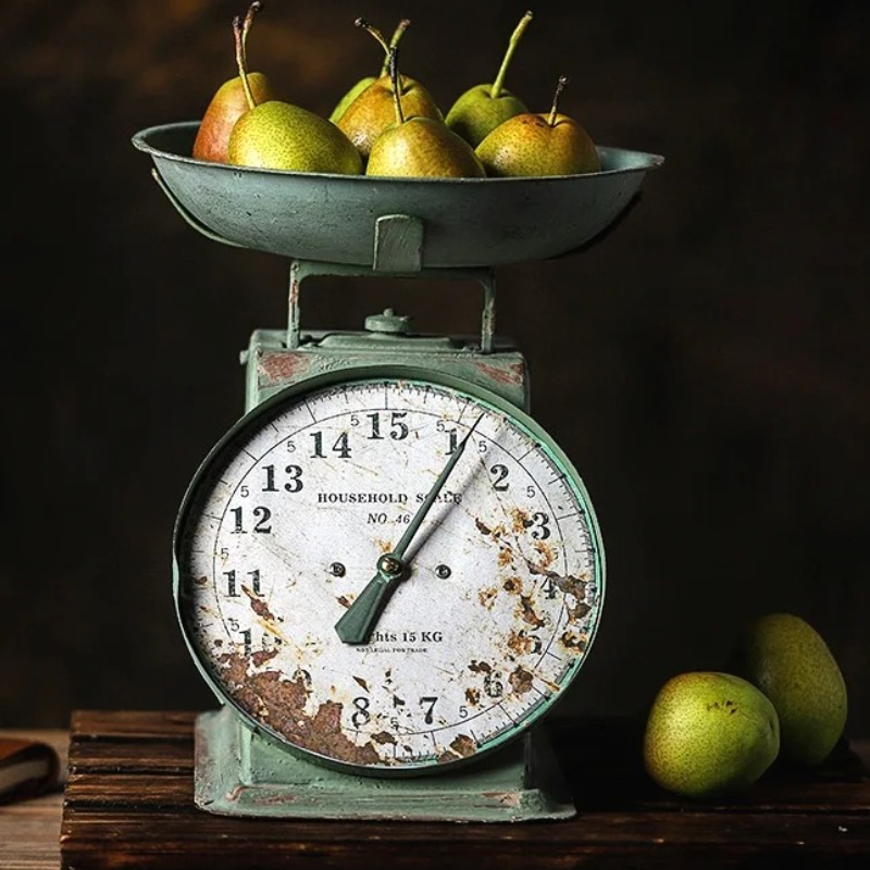 Photography Still Life - Винтажные весы для укладки еды, антикварная
